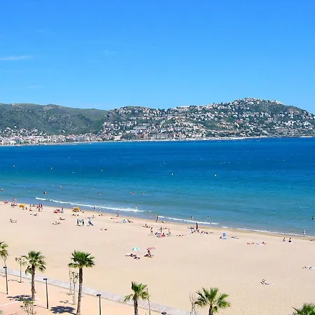 Cerca De La Playa En El Centro De La Ciudad Immo 365 Rosas